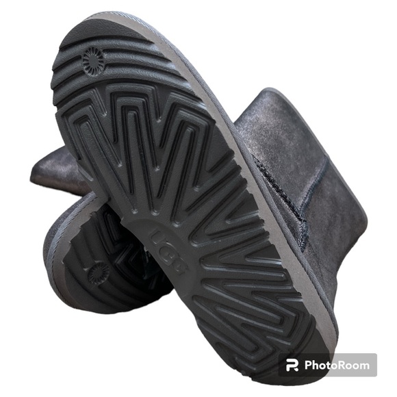 Ugg Classic II metal metallic glitter Youth Big Kid unisex  5 NEW - Picture 4 of 6